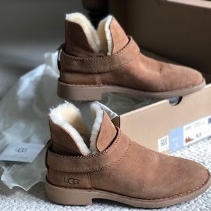 UGG McKays 9.5